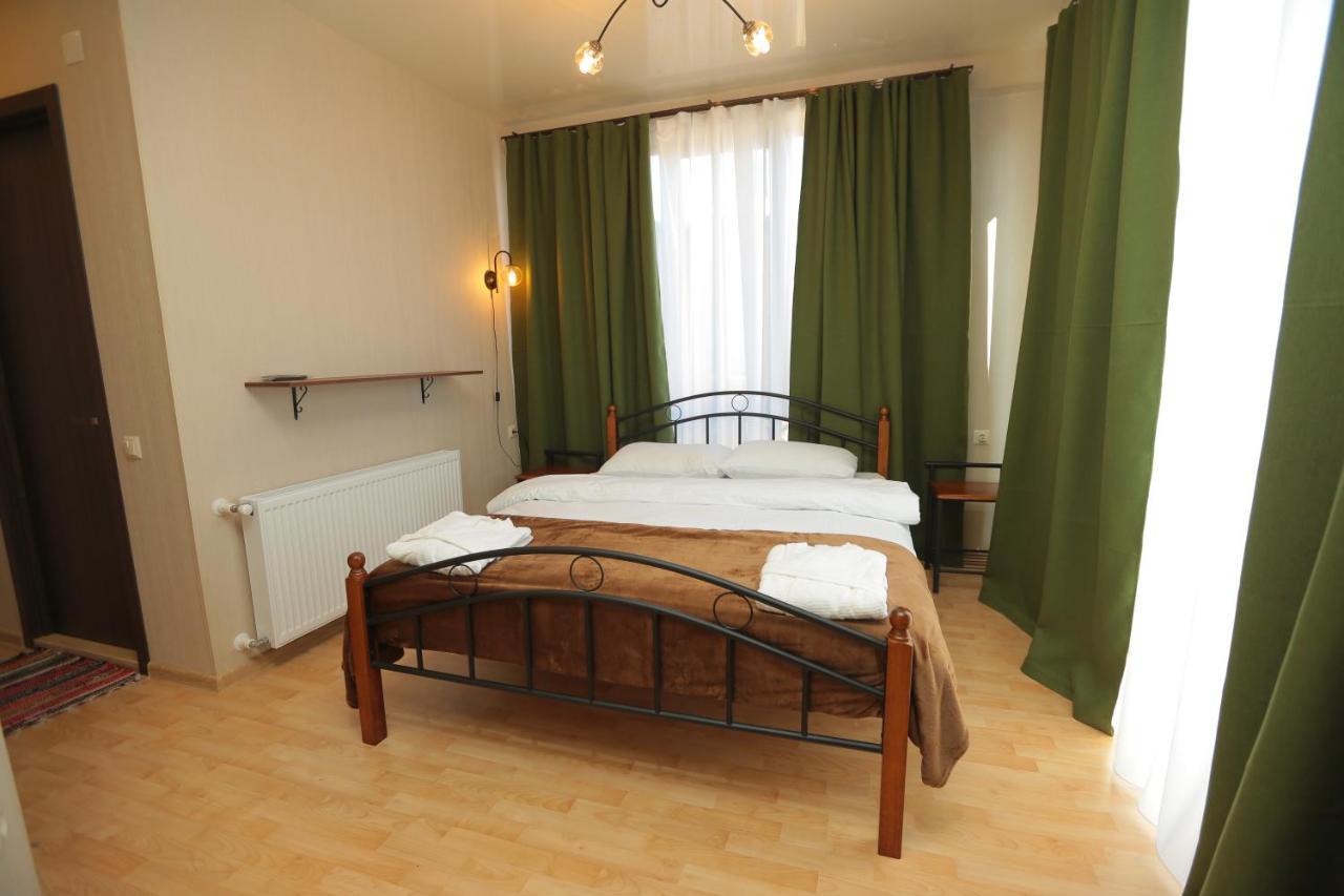 Hotel Chogo Kutaisi Esterno foto
