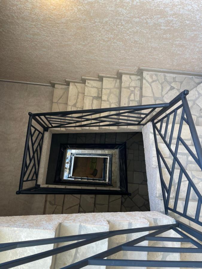 Hotel Chogo Kutaisi Esterno foto